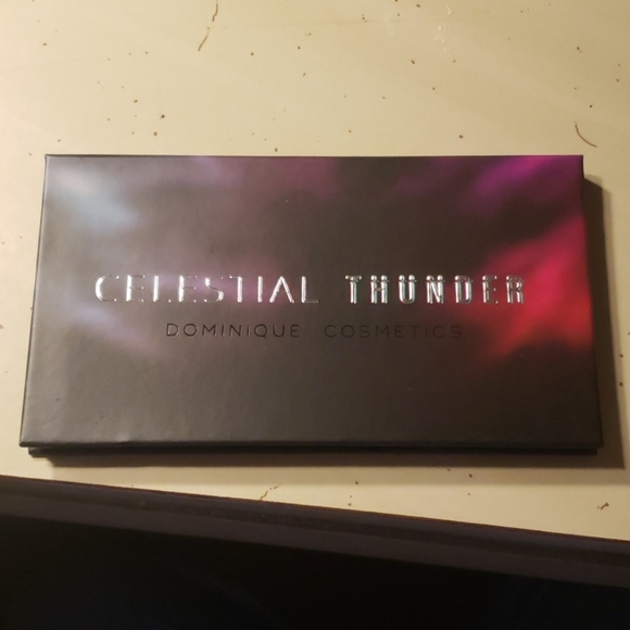 Dominique Cosmetics Palette - Picture 1 of 2